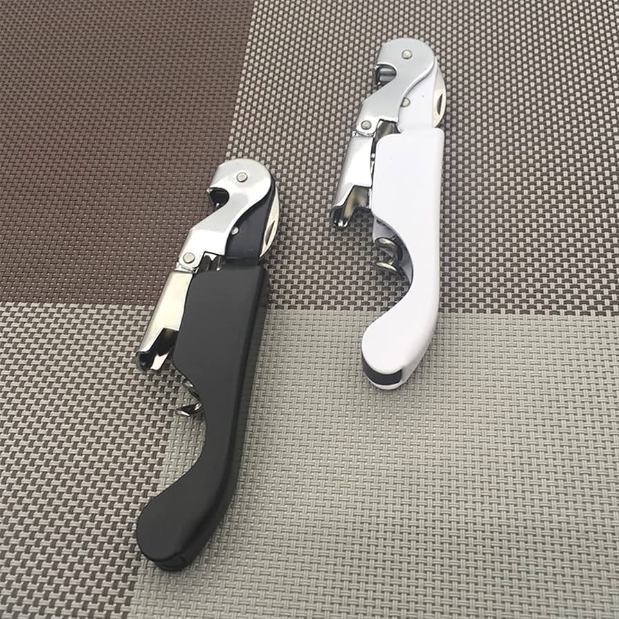 ソビエト製 缶切り Amazon｜VICTORINOX(ビクトリノックス) 缶切り 簡単に缶のふたを